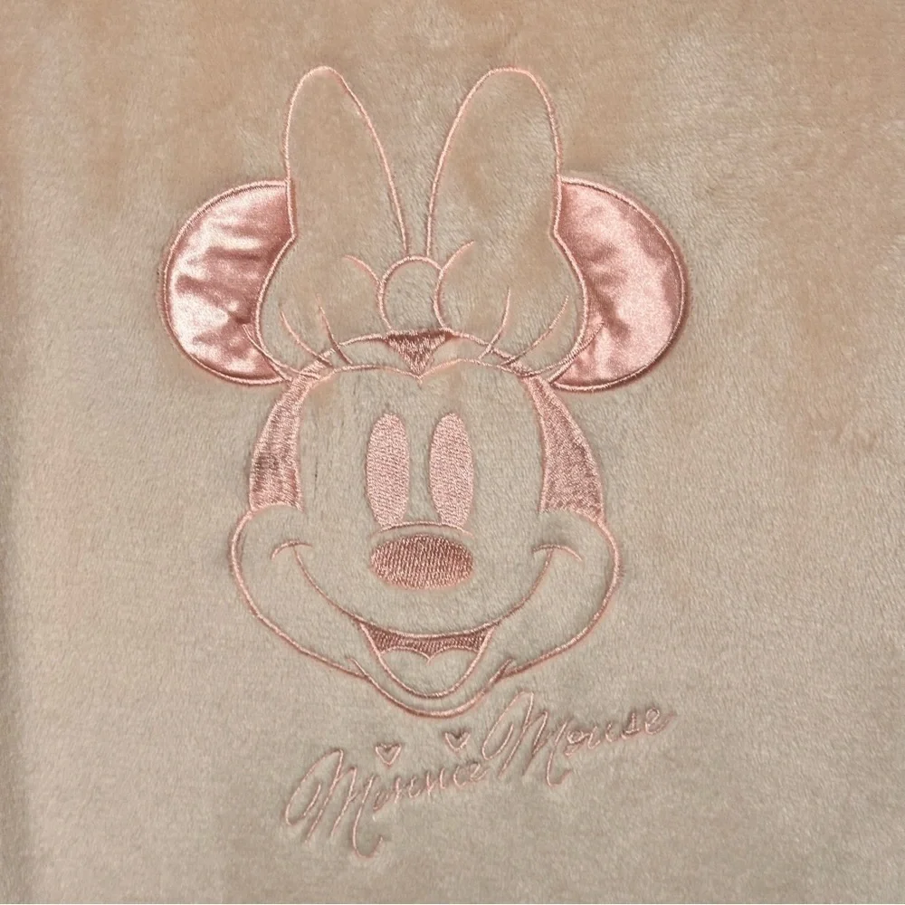 DISNEY Size XL Light Pink Embroidered Plush Sleep Top - Picture 2 of 6
